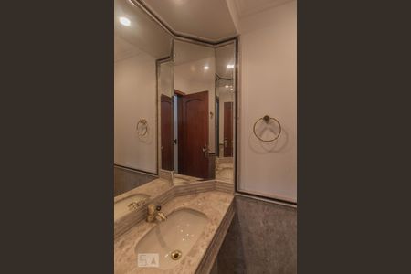 Apartamento para alugar com 280m², 4 quartos e 3 vagas Apartamento para alugar com 280m², 4 quartos e 3 vagasLavabo