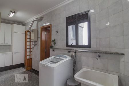 Apartamento para alugar com 280m², 4 quartos e 3 vagas Apartamento para alugar com 280m², 4 quartos e 3 vagasArea de Serviço