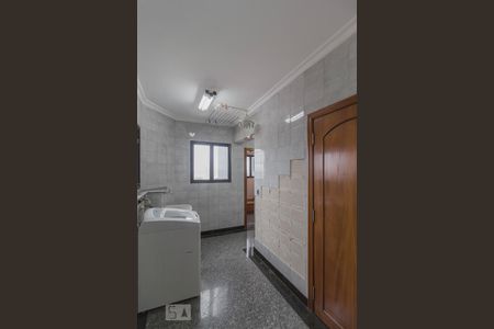 Apartamento para alugar com 280m², 4 quartos e 3 vagas Apartamento para alugar com 280m², 4 quartos e 3 vagasArea de Serviço