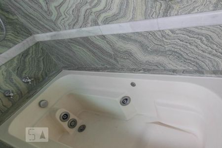 Apartamento para alugar com 280m², 4 quartos e 3 vagas Apartamento para alugar com 280m², 4 quartos e 3 vagasBanheiro Suite 3