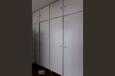 Casa à venda com 260m², 3 quartos e 2 vagasCozinha (Armários)