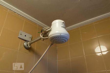 Casa à venda com 260m², 3 quartos e 2 vagasEdícula - Banheiro de serviço (Chuveiro)