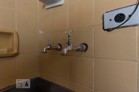 Casa à venda com 260m², 3 quartos e 2 vagasEdícula - Lavanderia (Torneira)