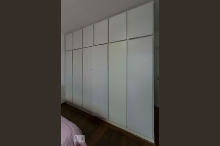 Casa à venda com 260m², 3 quartos e 2 vagasQuarto 3 - Suíte (Armários)