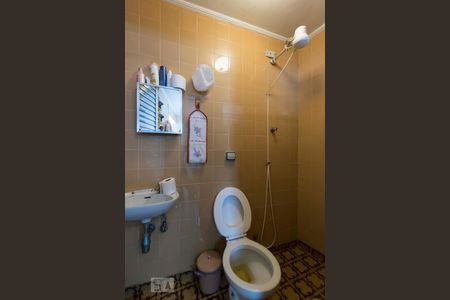 Casa à venda com 260m², 3 quartos e 2 vagasEdícula - Banheiro de serviço