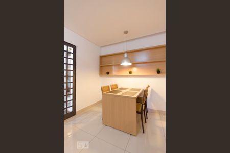 Casa à venda com 240m², 3 quartos e 1 vagaCozinha