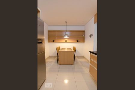 Cozinha de casa para alugar com 3 quartos, 240m² em Sumaré, São Paulo