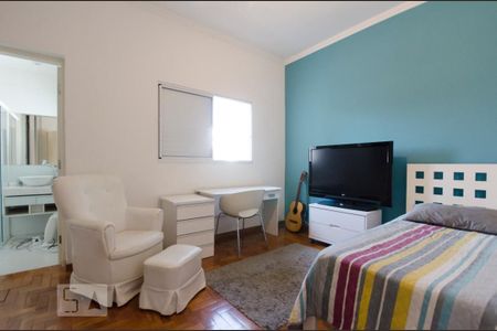 Casa à venda com 240m², 3 quartos e 1 vagaSuíte 1