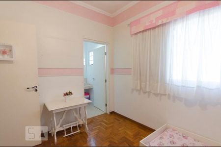 Casa à venda com 240m², 3 quartos e 1 vagaSuíte 2