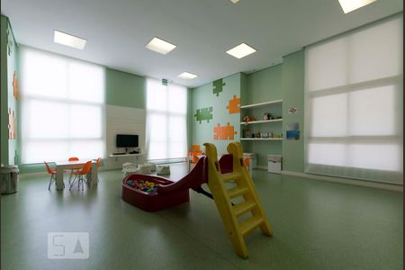 Apartamento para alugar com 130m², 3 quartos e 3 vagasÁrea comum - Brinquedoteca