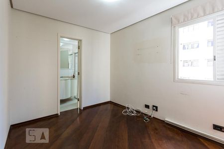 Suíte 1 de apartamento para alugar com 2 quartos, 70m² em Moema, São Paulo