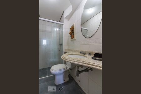 Banheiro de apartamento para alugar com 3 quartos, 74m² em Vila Mariana, São Paulo