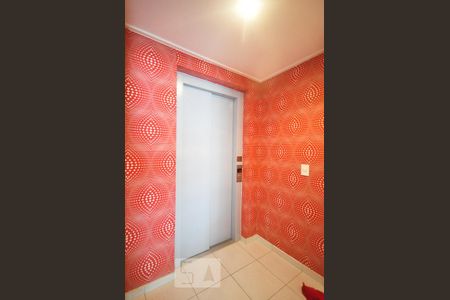 Apartamento à venda com 81m², 2 quartos e 1 vagahall do elevador