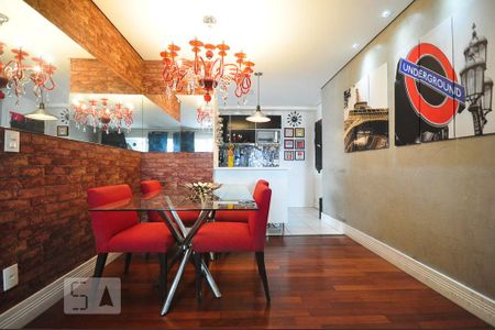Apartamento à venda com 81m², 2 quartos e 1 vagamesa de jantar