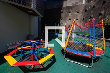 Apartamento à venda com 110m², 2 quartos e 2 vagas Apartamento à venda com 110m², 2 quartos e 2 vagasÁrea comum - Playground