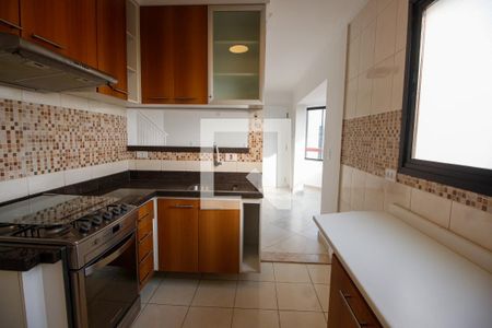 Apartamento à venda com 110m², 2 quartos e 2 vagasCozinha