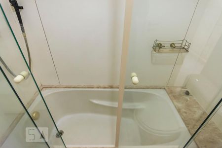 Banheiro de apartamento à venda com 1 quarto, 41m² em Jardim Paulista, São Paulo