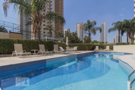 Apartamento para alugar com 120m², 3 quartos e 4 vagas Apartamento para alugar com 120m², 3 quartos e 4 vagasPiscina