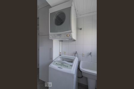 Apartamento para alugar com 120m², 3 quartos e 4 vagas Apartamento para alugar com 120m², 3 quartos e 4 vagasArea de Serviço