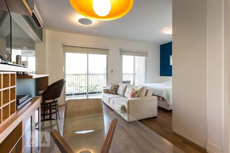 Sala - Quarto de kitnet/studio para alugar com 1 quarto, 50m² em Vila Nova Conceição, São Paulo
