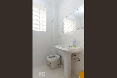 Banheiro de apartamento para alugar com 1 quarto, 60m² em Santana, São Paulo