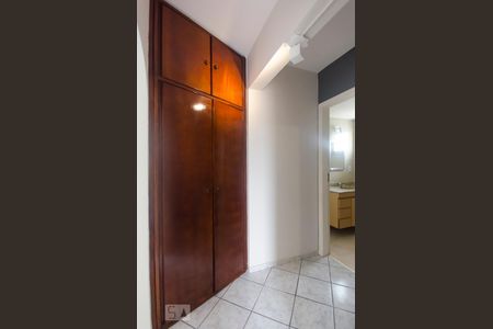 Corredor dos quartos de apartamento à venda com 2 quartos, 70m² em Vila Romana, São Paulo