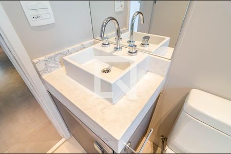 Apartamento para alugar com 70m², 2 quartos e 2 vagas Apartamento para alugar com 70m², 2 quartos e 2 vagasBanheiro