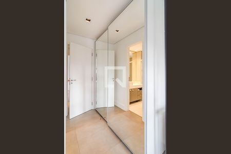 Apartamento para alugar com 70m², 2 quartos e 2 vagas Apartamento para alugar com 70m², 2 quartos e 2 vagasSuíte