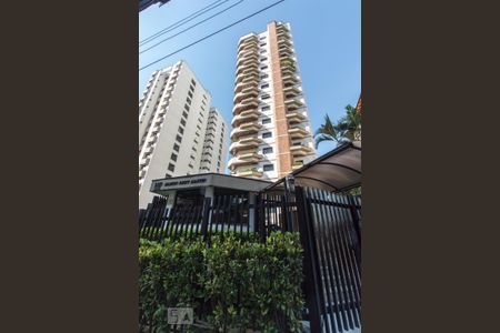 Apartamento para alugar com 310m², 5 quartos e 2 vagas Apartamento para alugar com 310m², 5 quartos e 2 vagasFachada
