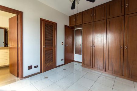 Apartamento para alugar com 310m², 5 quartos e 2 vagas Apartamento para alugar com 310m², 5 quartos e 2 vagasSuíte