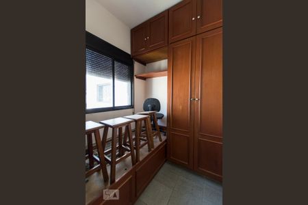 Apartamento para alugar com 310m², 5 quartos e 2 vagas Apartamento para alugar com 310m², 5 quartos e 2 vagasQuarto de serviço