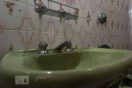Banheiro (Torneira) de apartamento para alugar com 2 quartos, 67m² em Saúde, São Paulo