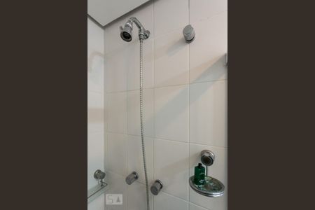 Apartamento à venda com 90m², 2 quartos e 2 vagas Apartamento à venda com 90m², 2 quartos e 2 vagasBanheiro da suíte