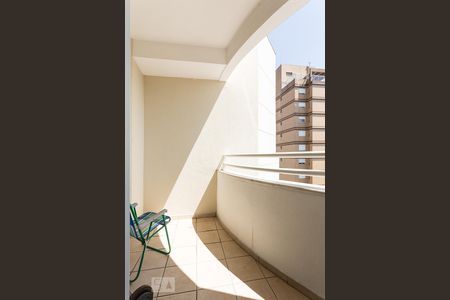Varanda de apartamento para alugar com 2 quartos, 180m² em Vila Nova Conceição, São Paulo