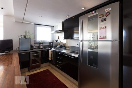 Cozinha de apartamento para alugar com 2 quartos, 180m² em Vila Nova Conceição, São Paulo
