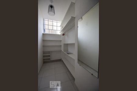 Apartamento para alugar com 41m², 1 quarto e 1 vaga Apartamento para alugar com 41m², 1 quarto e 1 vagaQuarto closet