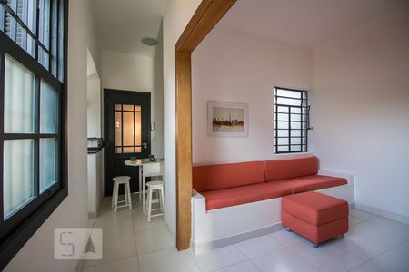 Casa para alugar com 41m², 1 quarto e sem vaga