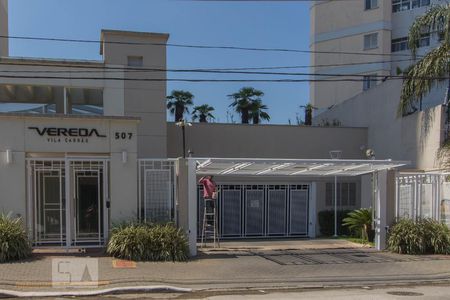 Apartamento para alugar com 120m², 3 quartos e 2 vagas Apartamento para alugar com 120m², 3 quartos e 2 vagasPortaria