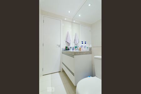 Apartamento à venda com 108m², 3 quartos e 2 vagasBanheiro social