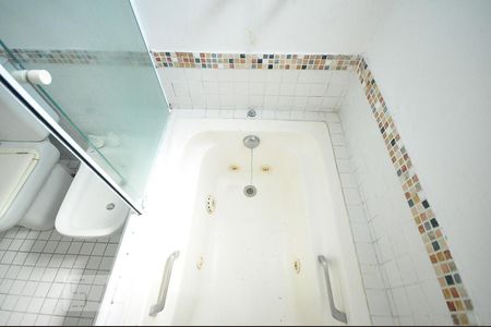 Apartamento à venda com 236m², 4 quartos e 4 vagasdetalhe do banheiro suíte 3