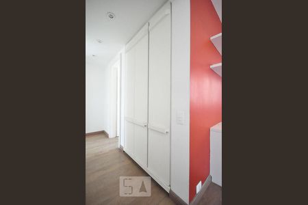 Apartamento à venda com 236m², 4 quartos e 4 vagasarmário do corredor