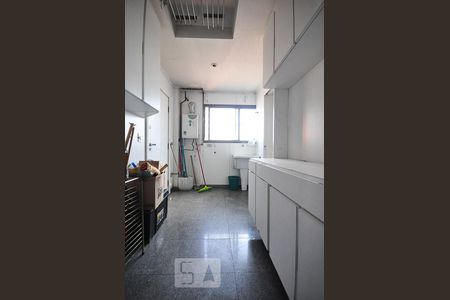Apartamento à venda com 236m², 4 quartos e 4 vagasárea de serviço