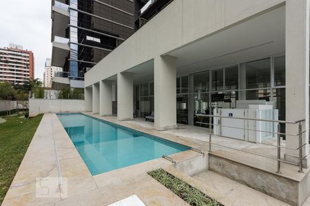 Studio para alugar com 28m², 1 quarto e 1 vaga Studio para alugar com 28m², 1 quarto e 1 vagaPiscina