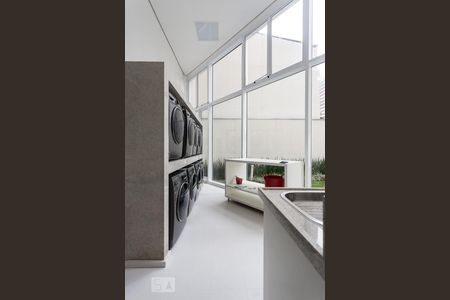 Studio para alugar com 28m², 1 quarto e 1 vaga Studio para alugar com 28m², 1 quarto e 1 vagaLavanderia