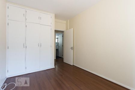 Quarto 1 de apartamento para alugar com 2 quartos, 85m² em Jardim Europa, São Paulo