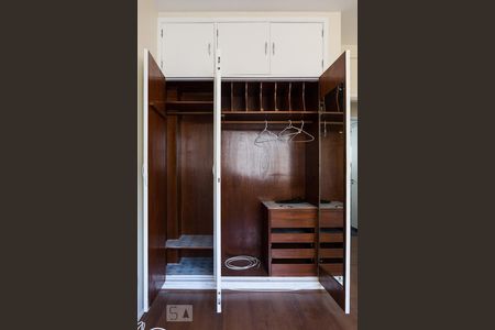 Quarto 1 de apartamento para alugar com 2 quartos, 85m² em Jardim Europa, São Paulo