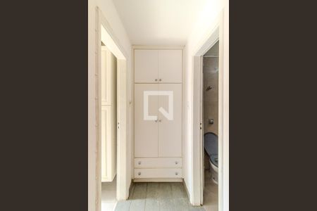 Corredor de kitnet/studio para alugar com 1 quarto, 46m² em Santa Cecília, São Paulo