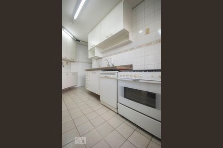 Cozinha de apartamento para alugar com 3 quartos, 155m² em Campo Belo, São Paulo