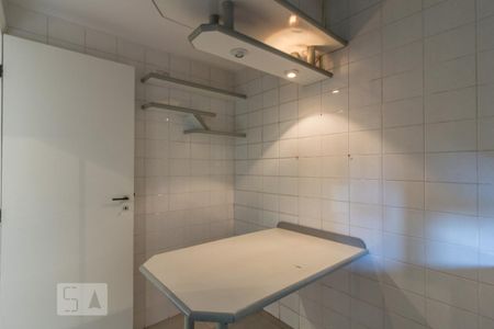 Apartamento à venda com 105m², 2 quartos e 2 vagasCozinha
