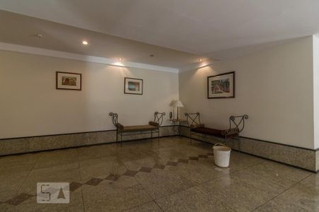 Apartamento à venda com 105m², 2 quartos e 2 vagasHall de entrada